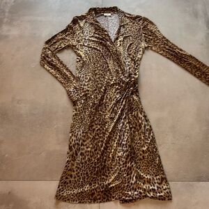 Vintage Valentino leopard printed wrap dress size 6 made in Italy like new